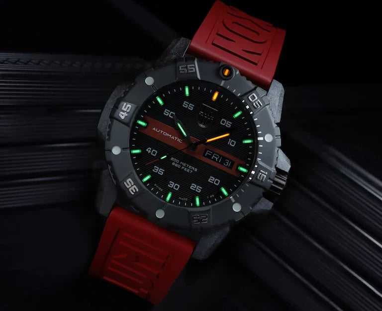 Luminox